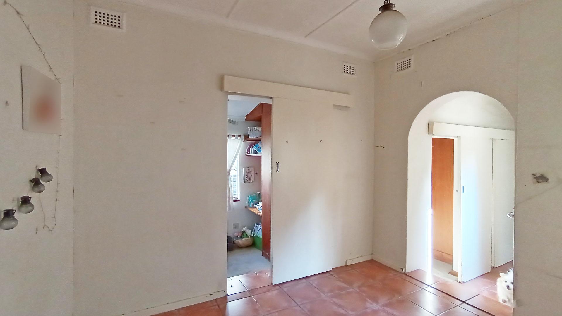 Spaces - 16 square meters of property in Pelham