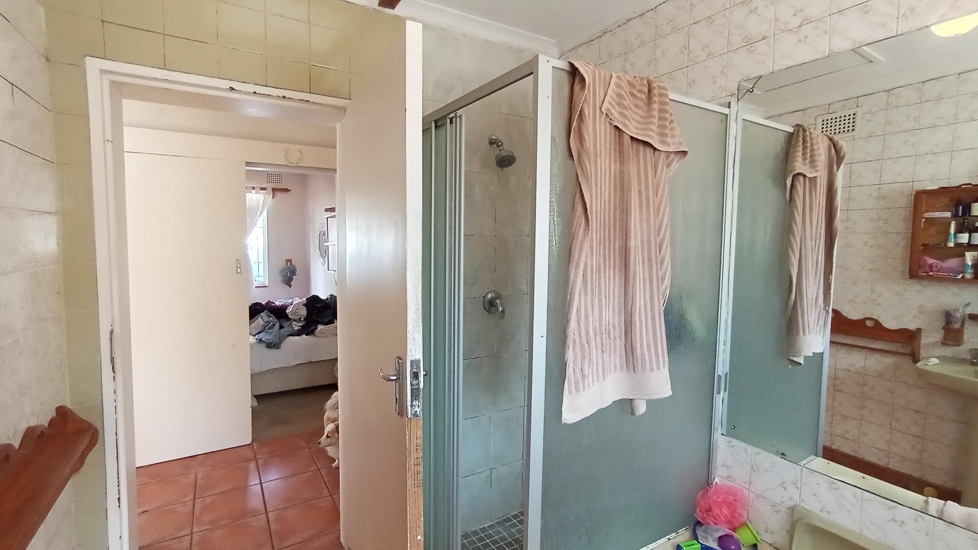 Bathroom 2 - 7 square meters of property in Pelham