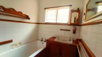 Bathroom 1 of property in Pelham