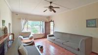 Lounges - 31 square meters of property in Pelham