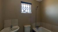 Bathroom 1 - 5 square meters of property in Strubenvale