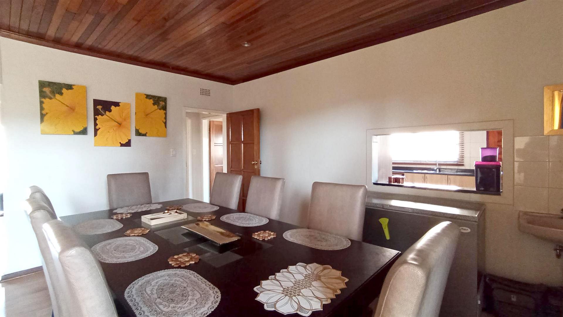 Dining Room - 22 square meters of property in Laudium