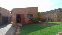 Staff Room - 10 square meters of property in Laudium