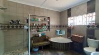 Main Bathroom - 12 square meters of property in Parkdene (JHB)