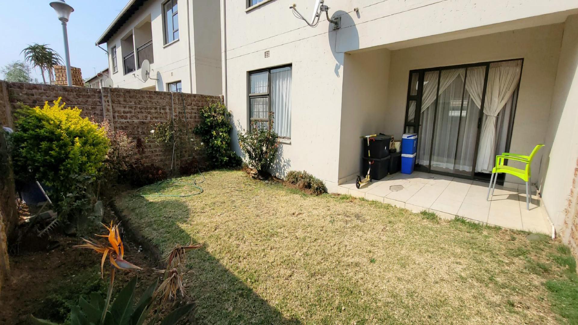 Front View of property in Parkrand