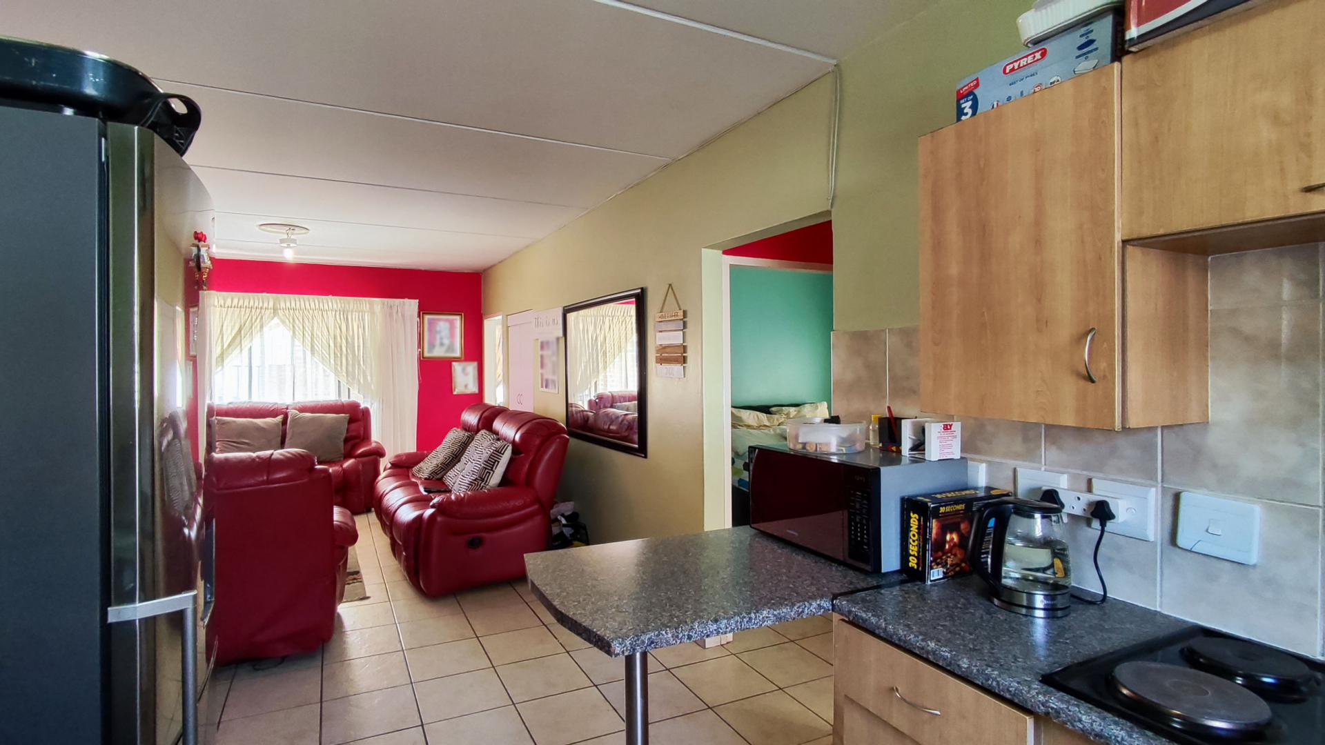 Kitchen - 14 square meters of property in Parkrand