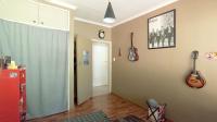 Bed Room 2 - 15 square meters of property in Dorandia