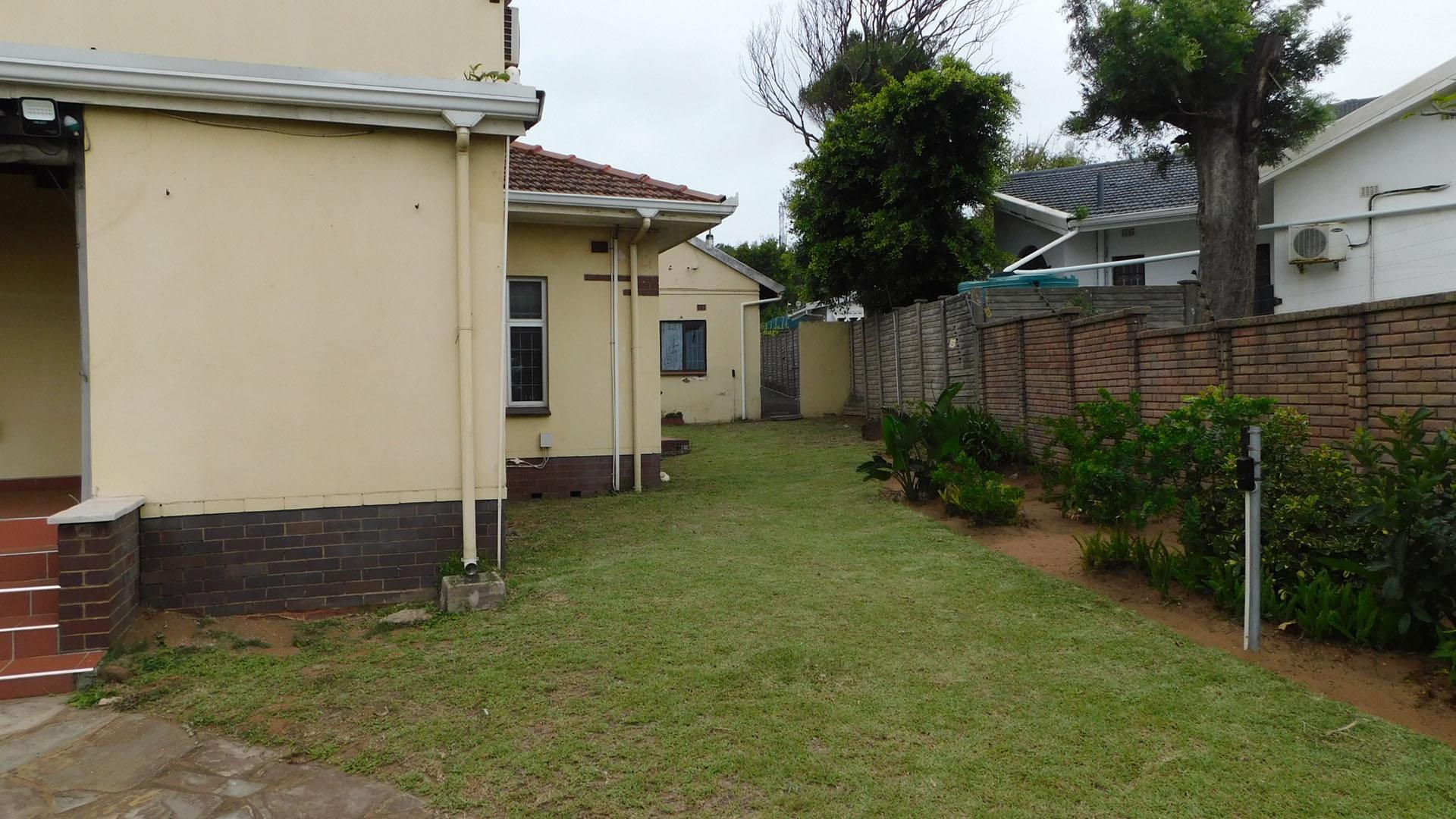 Front View of property in Athlone Park