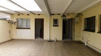 Patio - 17 square meters of property in Athlone Park