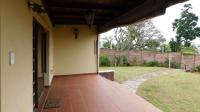 Patio - 17 square meters of property in Athlone Park