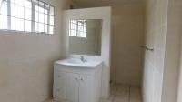 Bathroom 1 - 10 square meters of property in Athlone Park
