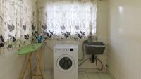 Rooms - 58 square meters of property in Athlone Park