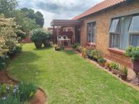2 Bedroom 1 Bathroom Simplex for Sale for sale in Willow Park Manor