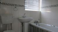 Bathroom 1 - 4 square meters of property in Weltevreden Park