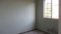 Bed Room 1 - 9 square meters of property in Weltevreden Park