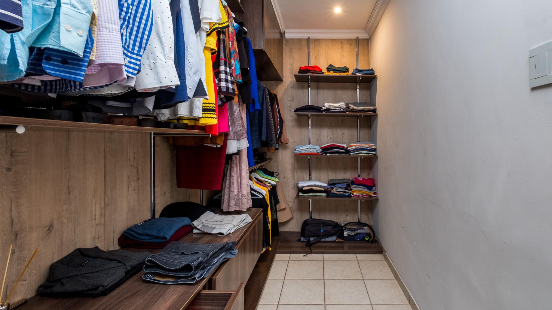 Rooms of property in Kloofendal