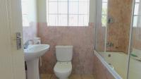 Bathroom 1 - 5 square meters of property in Lincoln Meade