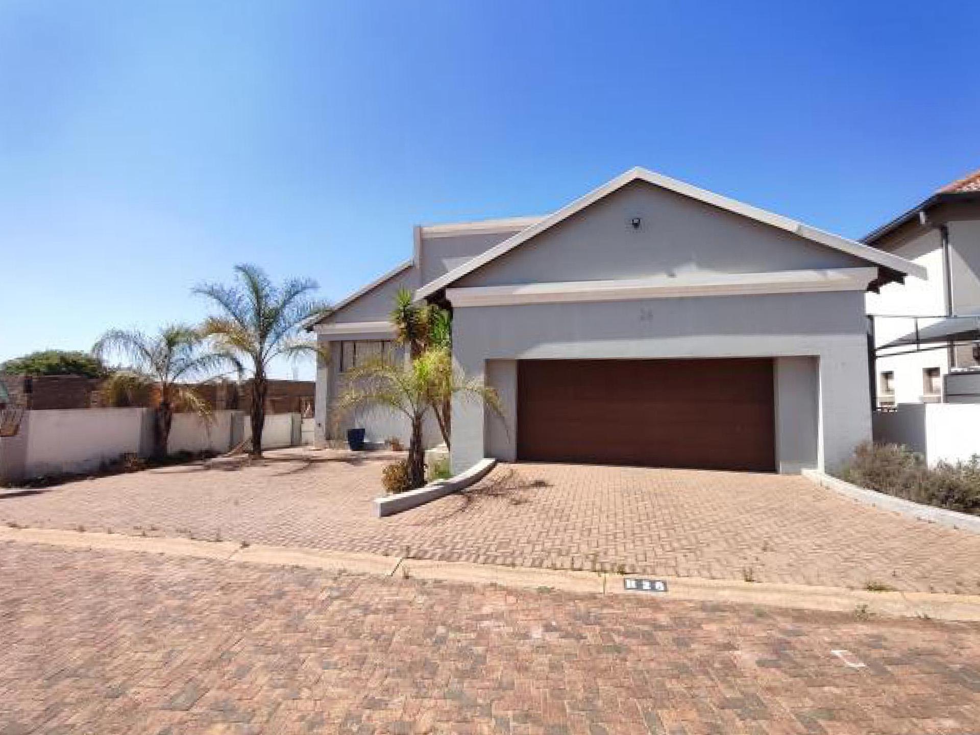 Front View of property in Kungwini Country Estate