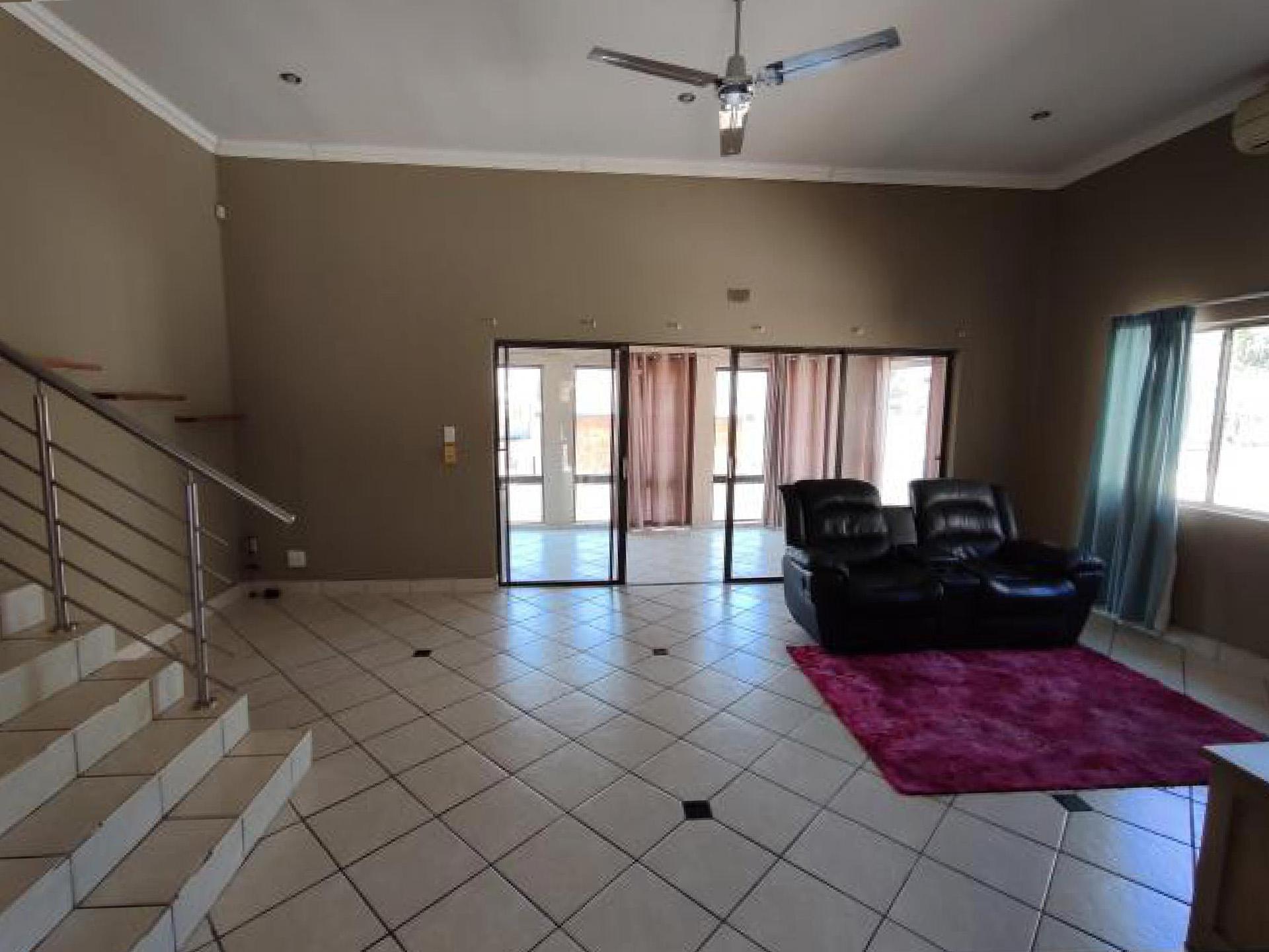 Lounges of property in Kungwini Country Estate