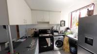 Kitchen - 8 square meters of property in La Mercy