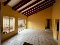 3 Bedroom 2 Bathroom Simplex for Sale for sale in Bendor