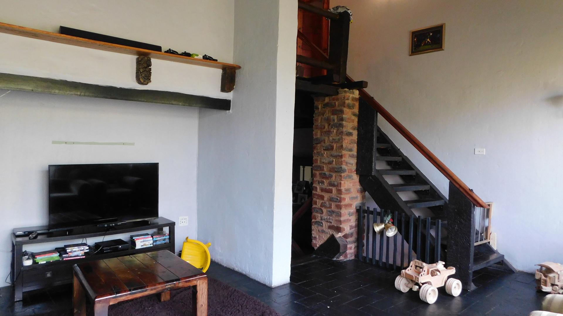 TV Room - 27 square meters of property in Kingsburgh