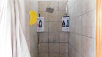 Main Bathroom - 21 square meters of property in Warner Beach