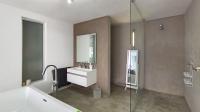 Bathroom 1 - 13 square meters of property in Muckleneuk