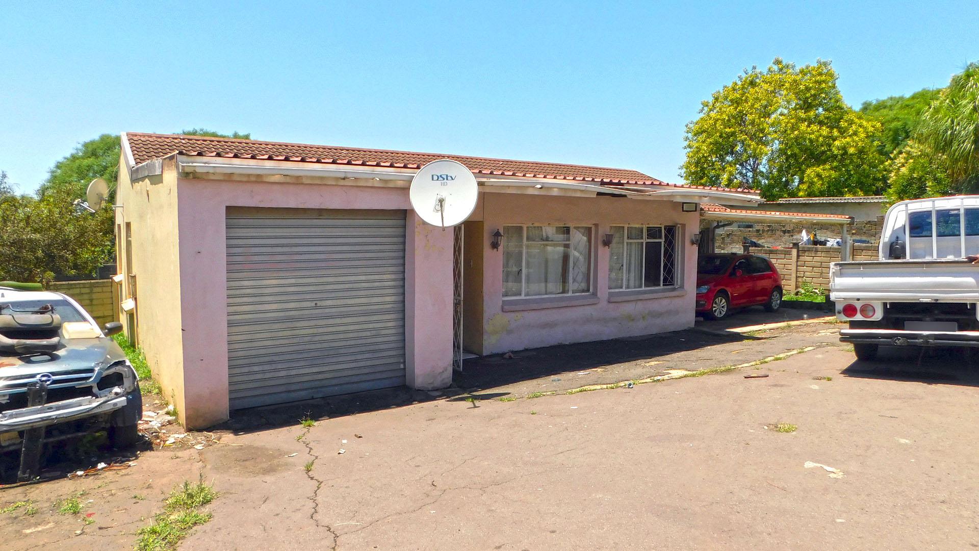 Front View of property in Bisley