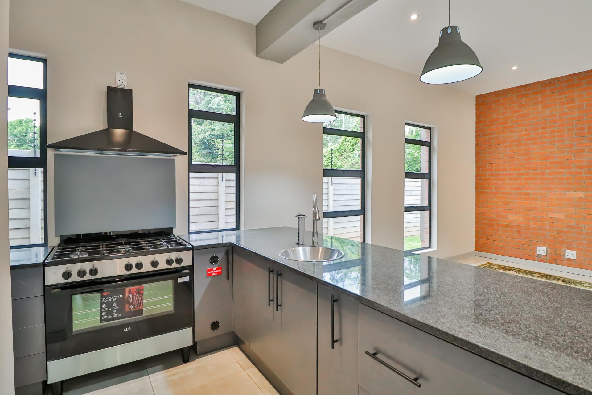 4 Bedroom House for Sale For Sale in Fairlands MR606071