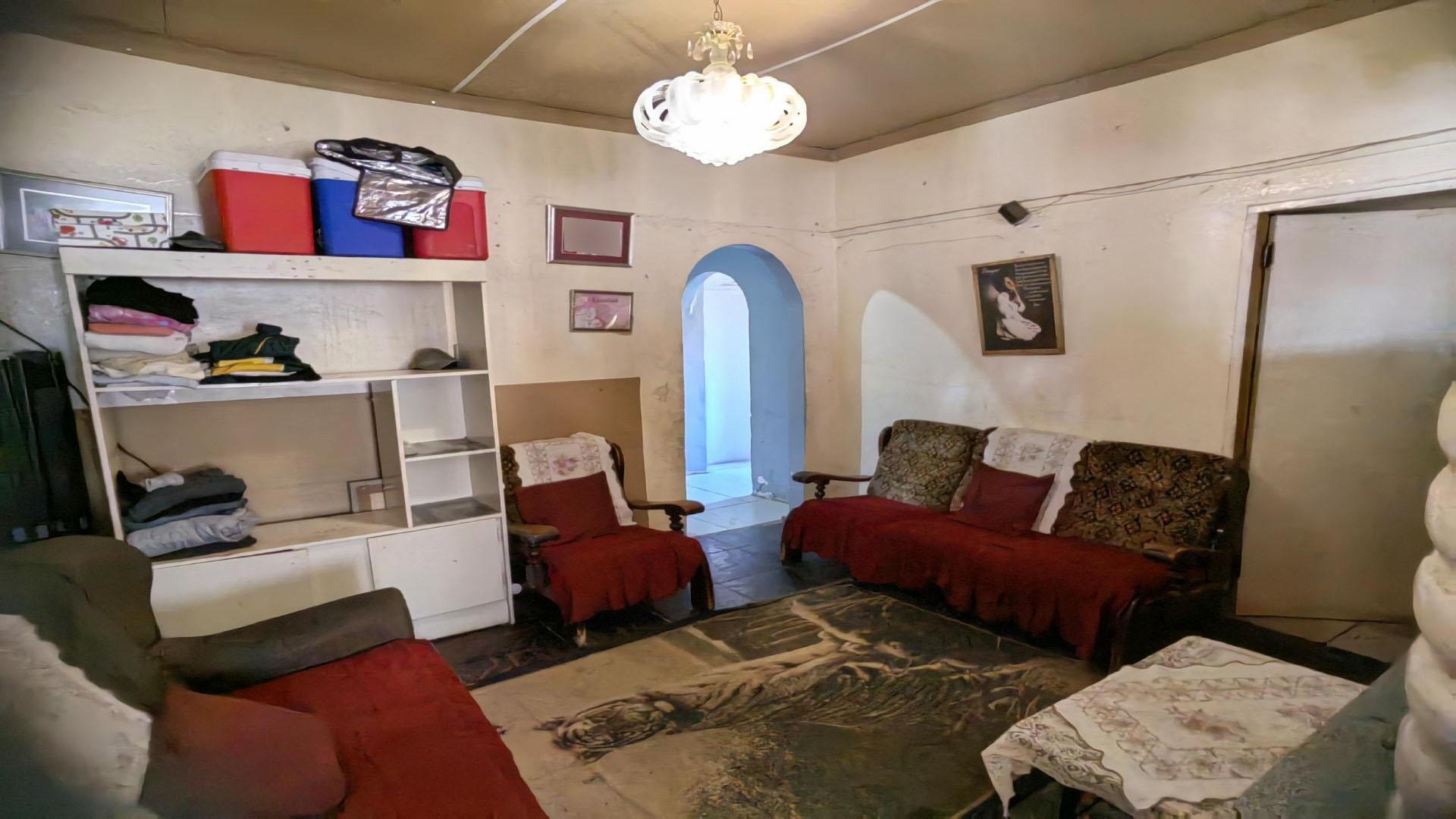 Lounges of property in Oudtshoorn