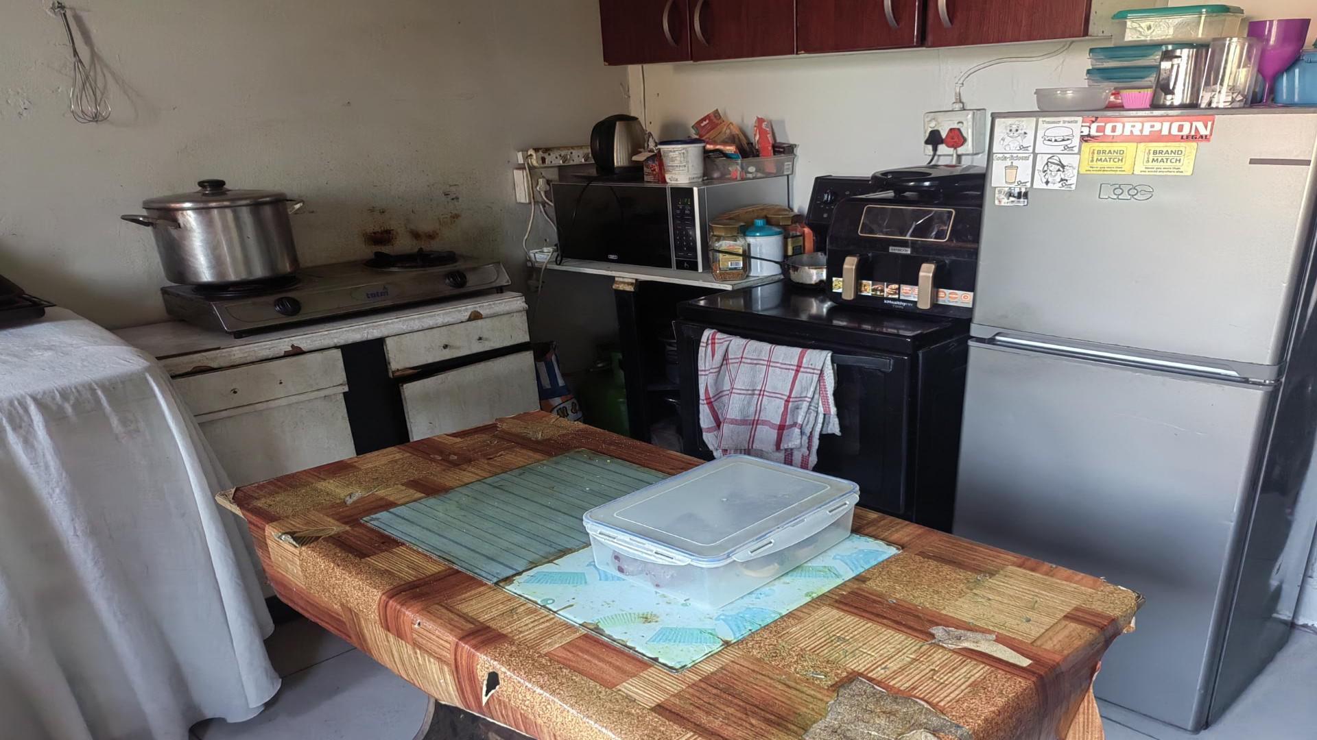 Kitchen of property in Oudtshoorn