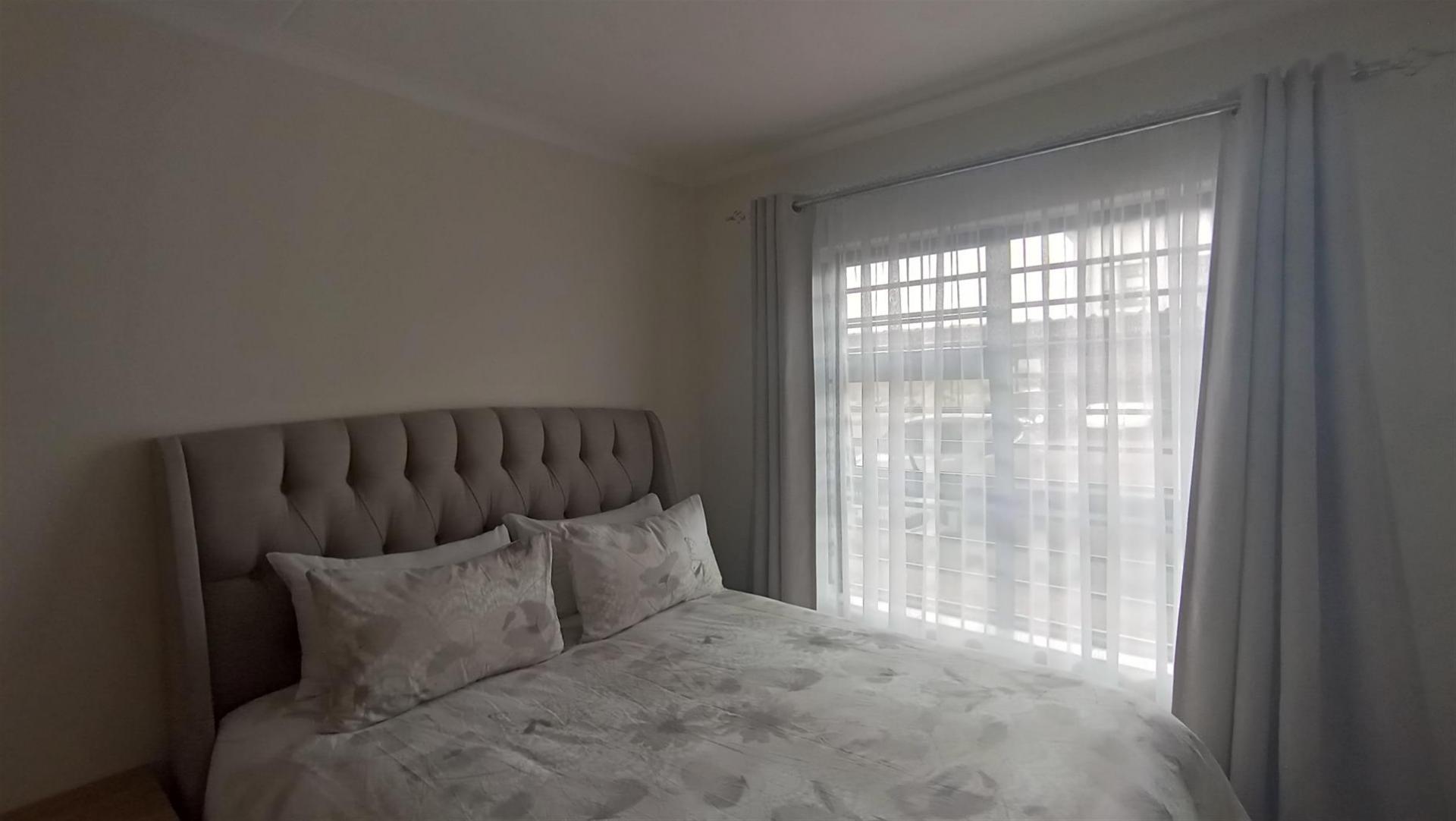 Bed Room 2 - 12 square meters of property in Modderfontein