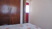 Bed Room 1 - 14 square meters of property in Bosmont