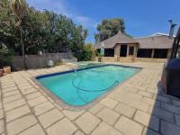  of property in Glenvista