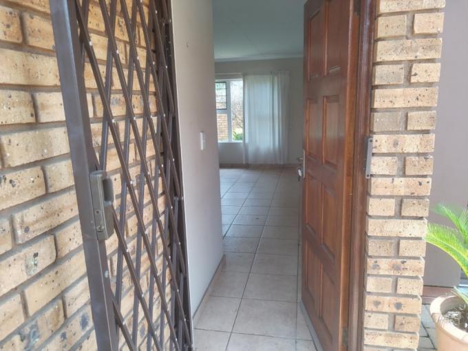 Houses For Sale in The Glades MyRoof.co.za