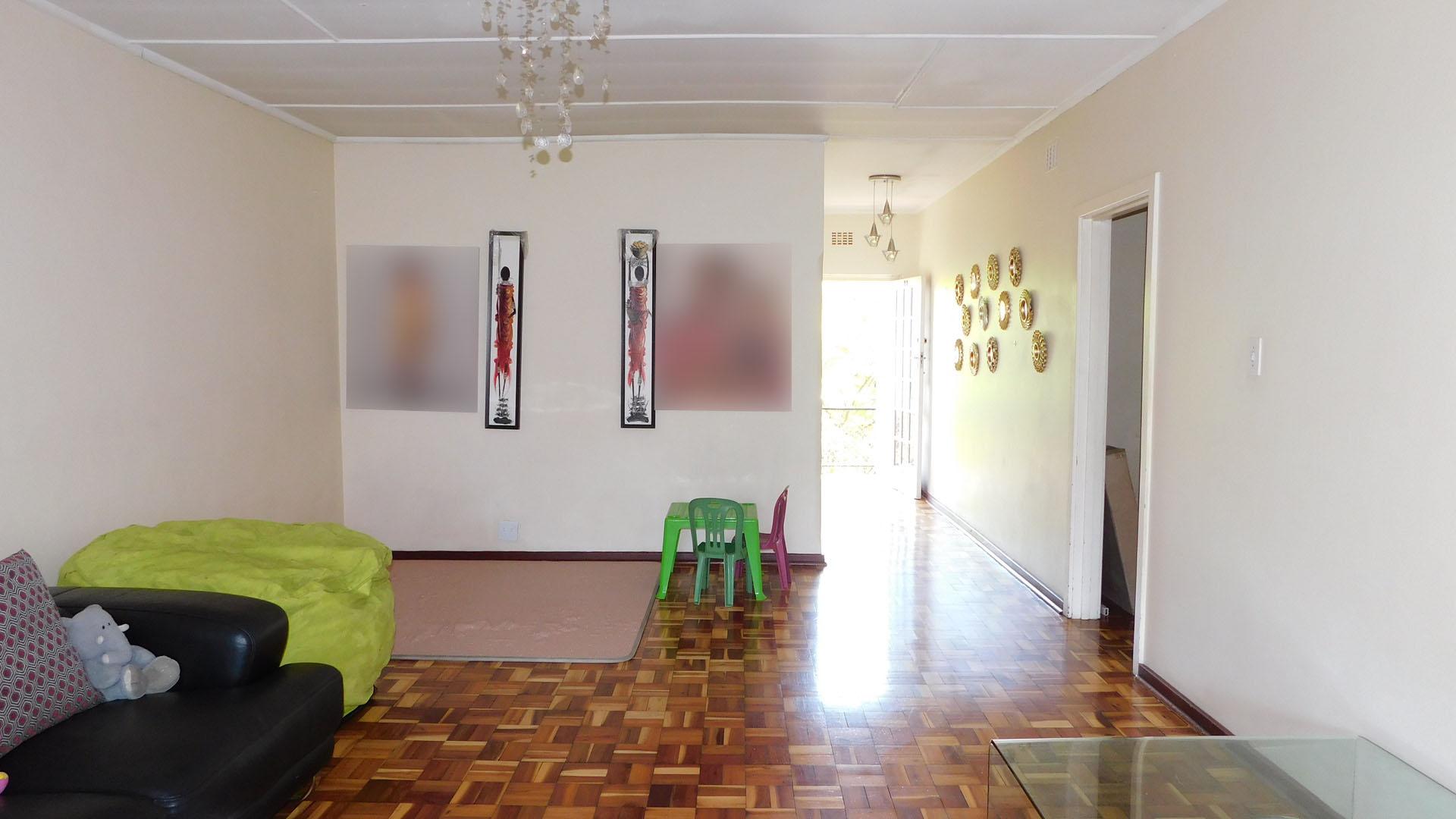 Lounges - 32 square meters of property in Scottsville PMB