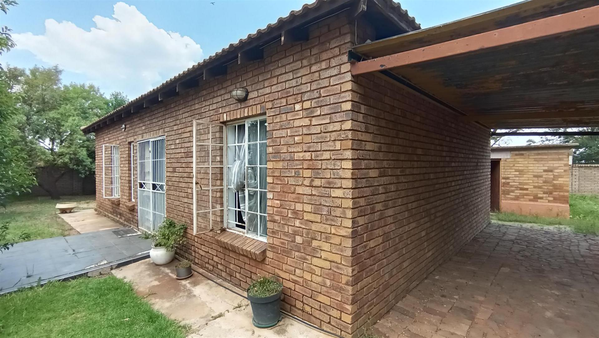 Front View of property in Jameson Park