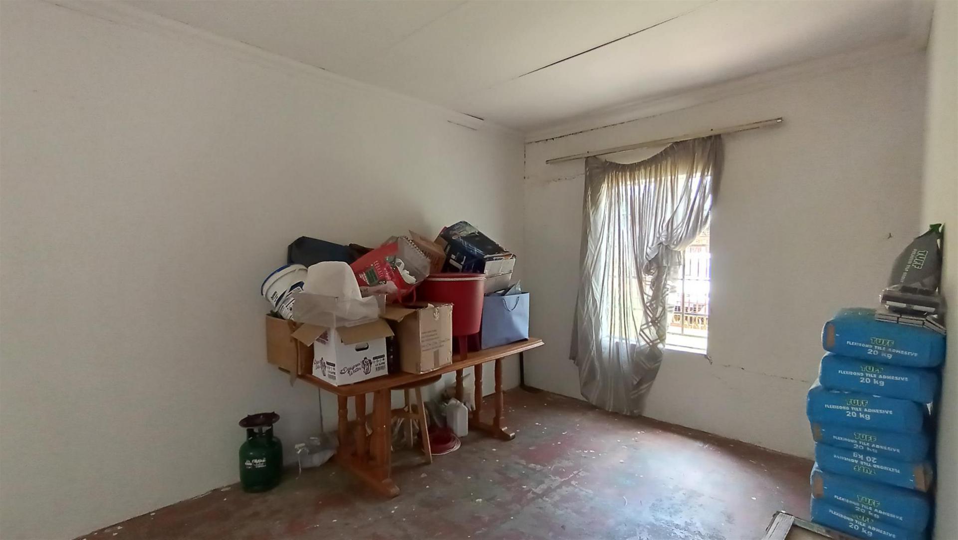 Rooms - 24 square meters of property in Jameson Park