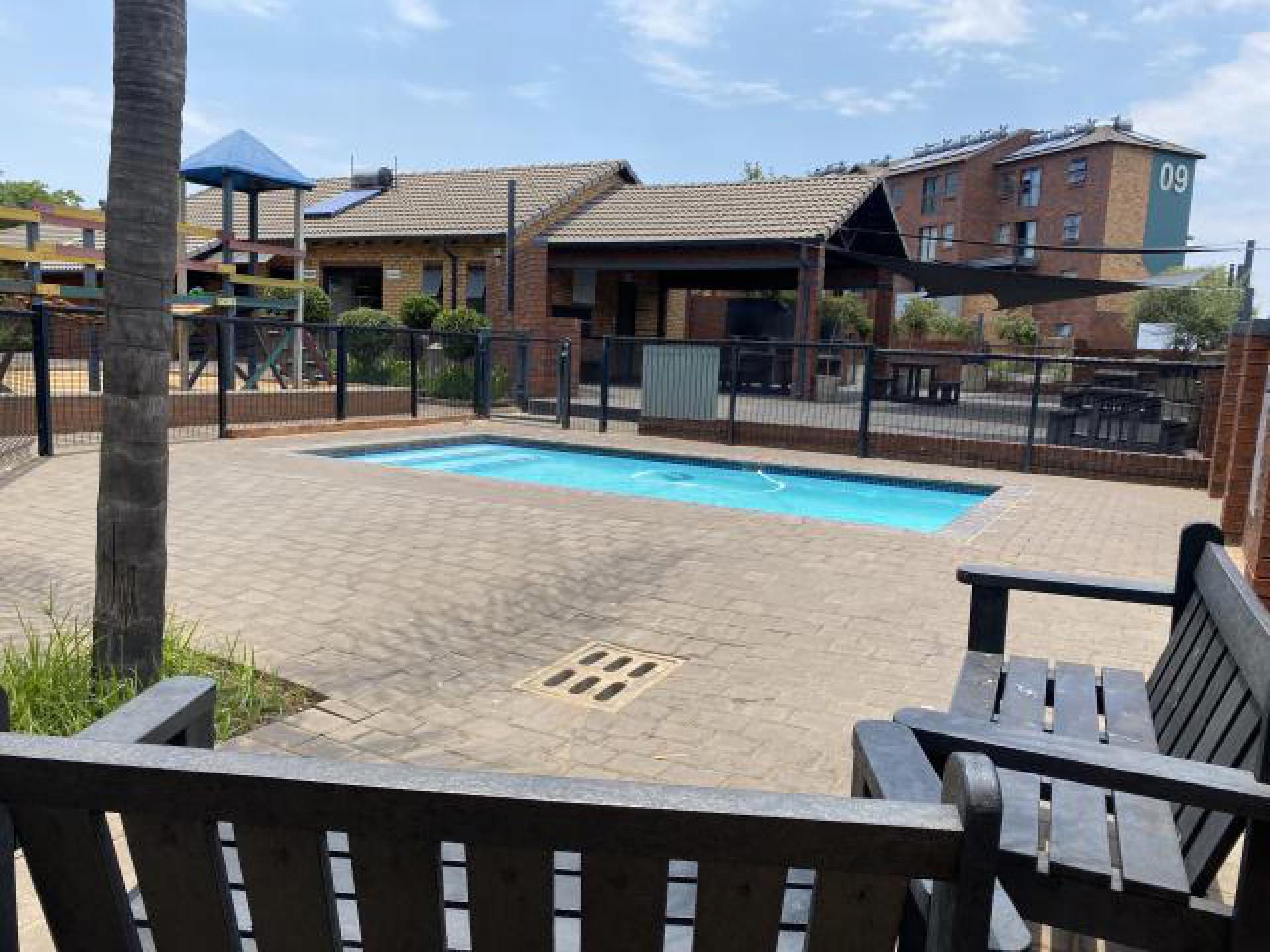 Entertainment of property in Montana Tuine