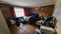 Bed Room 1 of property in Elspark