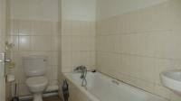 Bathroom 1 - 4 square meters of property in Moffat View