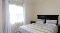 Main Bedroom - 13 square meters of property in Kloof 