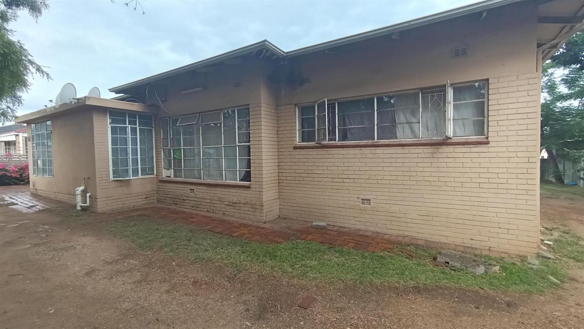 Front View of property in Kempton Park