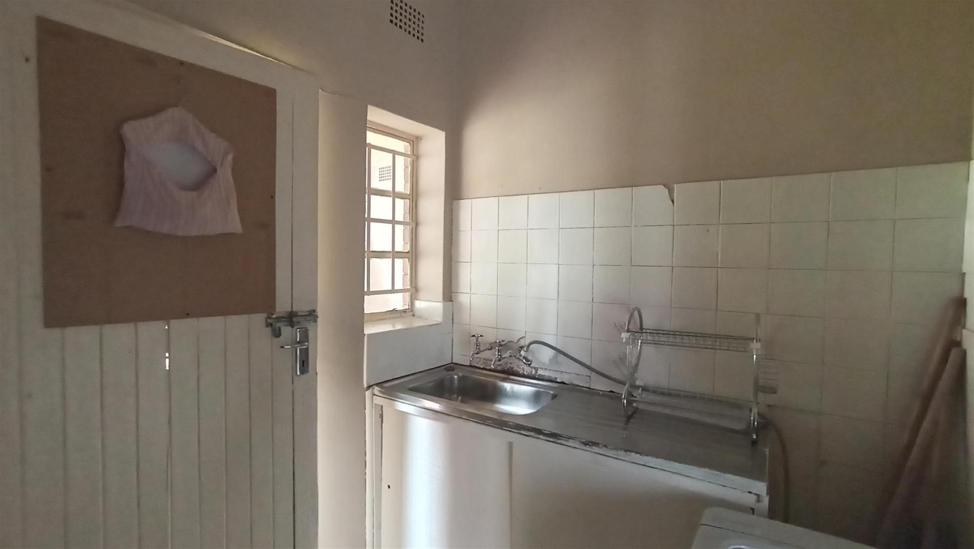 Scullery - 7 square meters of property in Sunnyridge