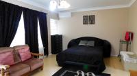 Main Bedroom - 28 square meters of property in Avoca