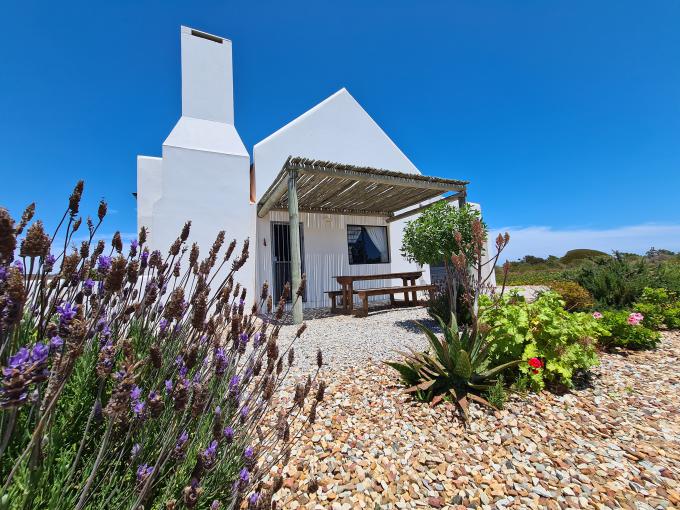 2 Bedroom House for Sale For Sale in Britannia Bay MR60702