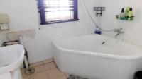 Bathroom 1 - 6 square meters of property in Bulwer (Dbn)