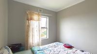 Bed Room 1 - 10 square meters of property in Heuweloord