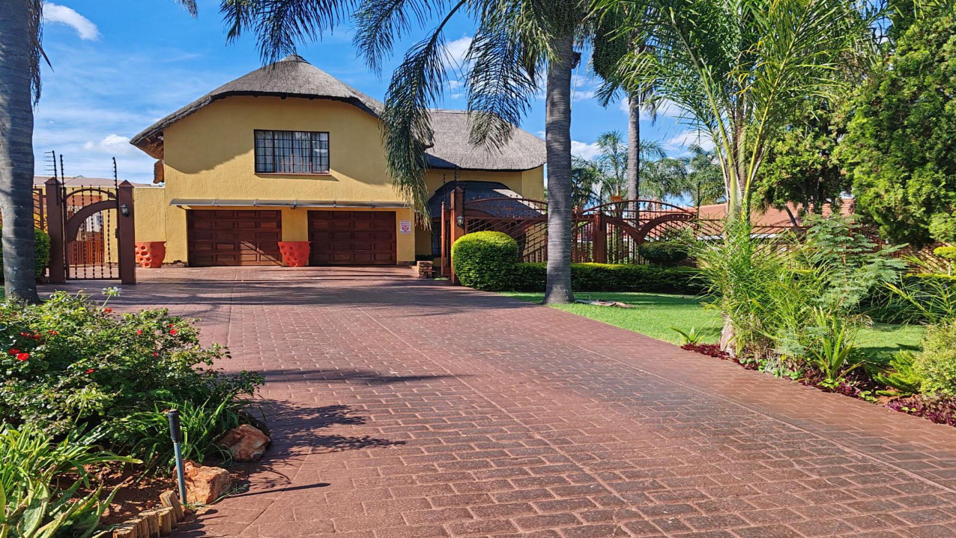 Front View of property in Amandasig